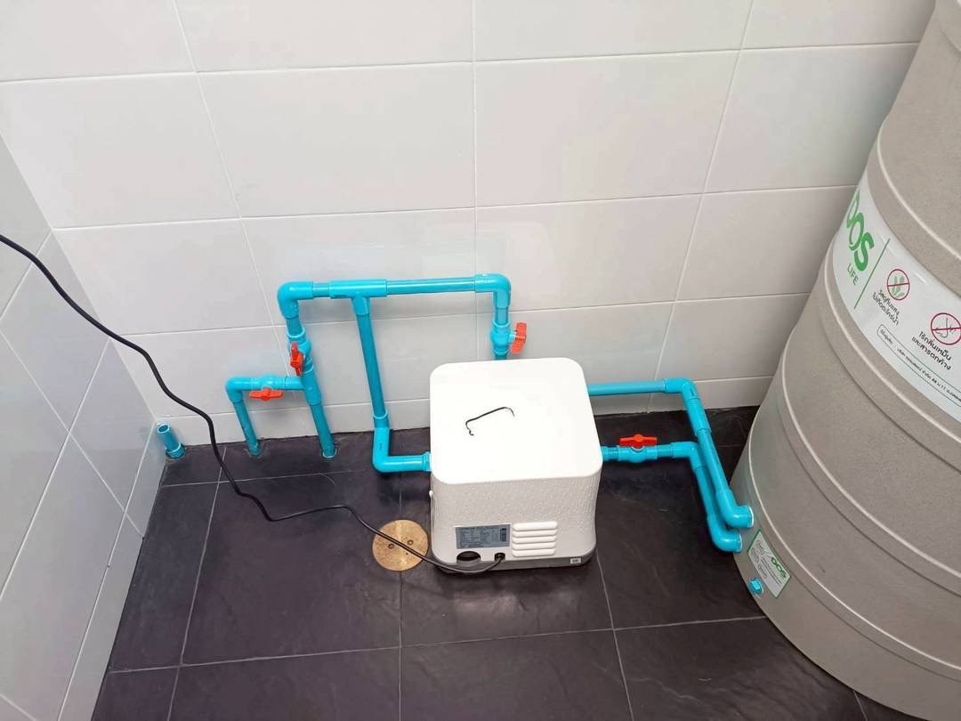 A thoughtfully arranged utility area · 2